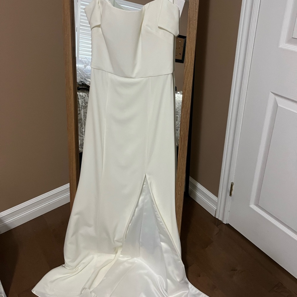 Amsale Ivory gown